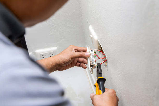 Best Circuit Breaker Repair  in Tonganoxie, KS